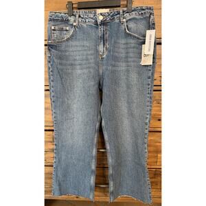 BDG Kylie Kick Flare Jeans Women's 33 Blue High Rise Crop Raw Hem Denim Stretch